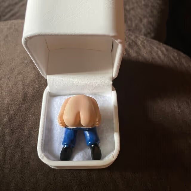 farting butt in ring box noring by ahlwo