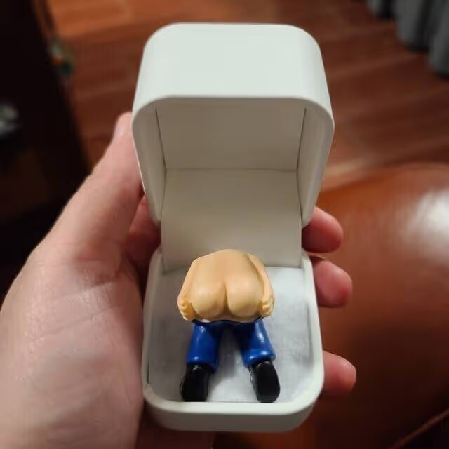 farting butt in ring box noring by ahlwo